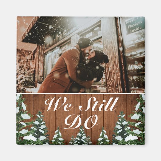 スノーウッド＆フォレスト 私たちはいまも記念写真を撮る マグネット (正面)