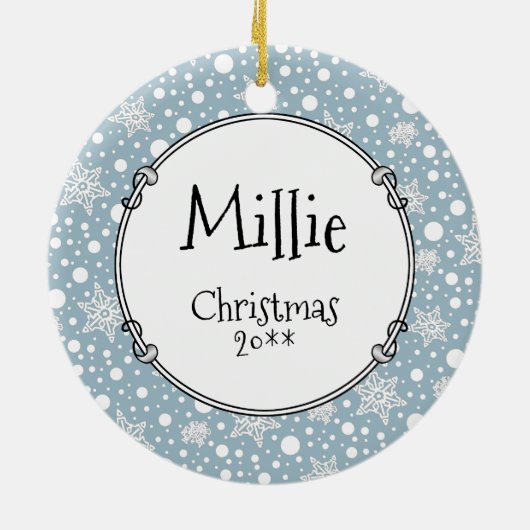 スノーエンジェルドッグおもしろいかわいいクリスマスホリデーおもしろい セラミックオーナメント (裏面)