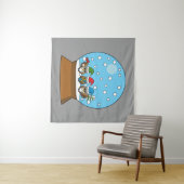 スノーグローブと格言フクロウ タペストリー (インサイチュ(横))