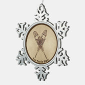 スノーシューズオンオールド紙 スノーフレークピューターオーナメント (右)