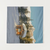 スノーシーセレニティ：ルイーズ湖と威厳のある山 タペストリー (正面(横))