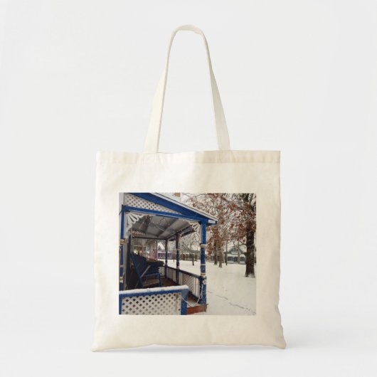 スノーストームinコテージシティ – マーサズヴィネヤード トートバッグ (正面)