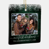 スノートップグリーンウッド私たちの初めてのクリスマス写真 セラミックオーナメント (右)