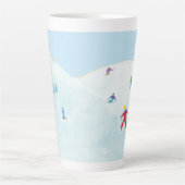 スノーヒルの小さなスキーヤー カフェラテマグ (正面)