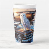 スノーフクロウ、飛行機、ヴィンテージカー カフェラテマグ (正面)