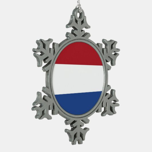 スノーフレークオーナメントとオランダフラグ スノーフレークピューターオーナメント (左)