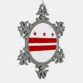 スノーフレークオーナメントとワシントンDCフラグ スノーフレークピューターオーナメント (左)