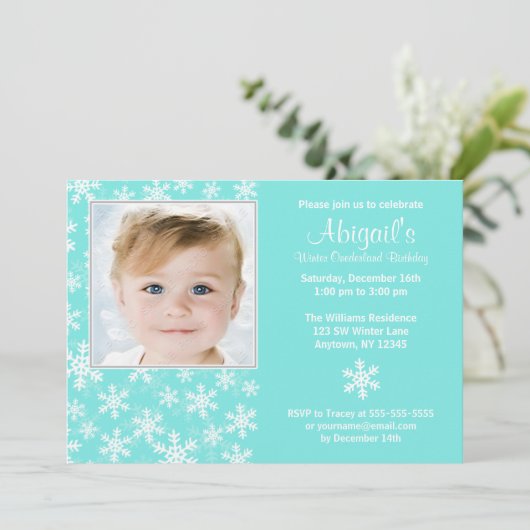 スノーフレークスウィンターオンダーランドアクアフォト誕生日 招待状 (スタンド正面)