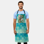 スノーフレークチカデイ エプロン (着用した状態)