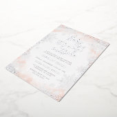 スノーフレークベビー外は寒いベビーシャワー 箔招待状 (回転した状態)