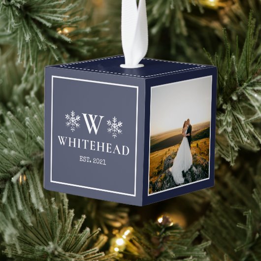 スノーフレークモノグラム結婚したフォトネイビーブルー キューブオーナメント (ツリー)