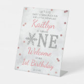 スノーフレーク・ウィンター1st誕生日へようこそ 台座サイン (正面)