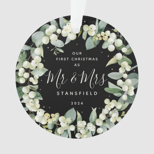 スノーベリー – 私たちの初めてのクリスマスミスター&ミセス写真 オーナメント (正面)