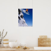 スノーボードに乗った人がコルニースから飛び降りた ポスター (キッチン)