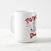 スノーボードに最適な靴。 コーヒーマグカップ (正面左)