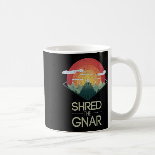 スノーボードはGnarスキー冬の山の贈り物を共有 コーヒーマグカップ (右)
