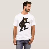 スノーボードをするかわいいクマ Tシャツ (正面フル)