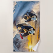スノーボード上のパンドラ(PANDAS)デザインbyリッチAMeN Gill ビーチタオル (正面)