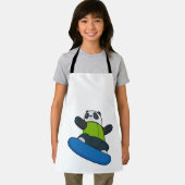スノーボード付きスノーボーダーとしてのパンダ エプロン (インサイチュ)