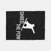 スノーボード用スノーボードTシャツがポウを切った フリースブランケット (正面(横))