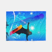 スノーボード、青いbackgの板を持つスノーボーダー フリースブランケット (正面(横))