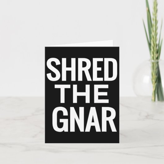 スノーボードTシャツ – Shred The Gnar カード (正面)