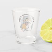 スノーモアおもしろいキャットウィンターホリデーデザイン ショットグラス (裏面)