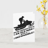 スノーモービルの老人を決して過小評価しない カード (黄色い花)