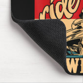 スノーモービルクールに乗るグランパス乗りスノーモービルSnowmobile Snowmob マウスパッド (コーナー)