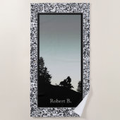 スノーモービルペブル白黒 ビーチタオル (正面)