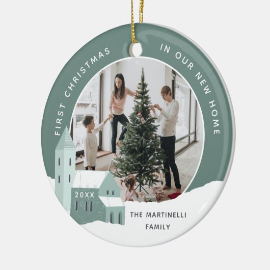 スノーヴィレッジ |新しいホーム初めてのクリスマス セラミックオーナメント (左)