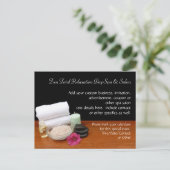 スパかマッサージまたはペディキュアのサロン場面黒または色 インビテーションポストカード (スタンド正面)