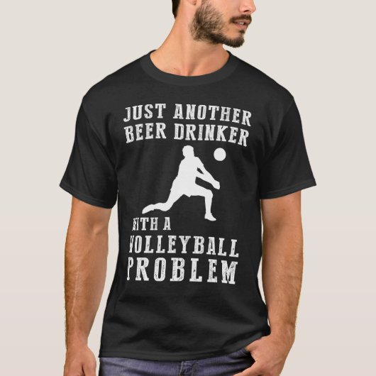 スパイク&シップス:Voを持つ別のビールを飲む人 Tシャツ (正面)