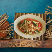 スパイシーパパイヤサラダ[ソムタム] ...タイ料理 フォトプラーク (側面)