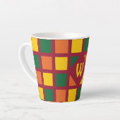 スパイシーモダンカラーズジオメトリックスクウェアモノグラム カフェラテマグ (左アングル)