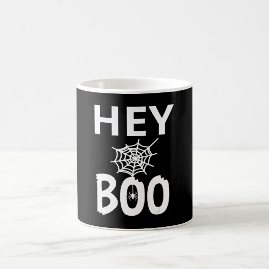 スパイダーギフト | Hey Boo Halloween おもしろい Spider Web コーヒーマグカップ (中央)