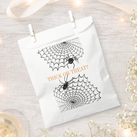 スパイダーID214をトリックまたは治療する フェイバーバッグ (クリップ留めされた状態)