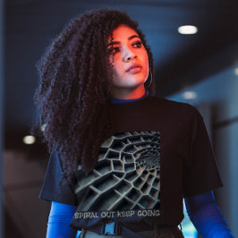 スパイラルアウト・キープゴーイング オルタナティブ グラフィック トライブレンドＴシャツ