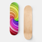 スパイラルカラフル絞り染めレインボースワールアートパターン スケートボード (正面)