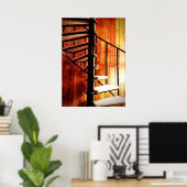 スパイラル素朴階段アットマウンテンロッジキャビン ポスター (ホームオフィス)