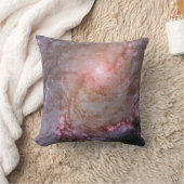 スパイラル銀河系M83、星の形成で燃え上がる。 クッション (ブランケット)