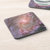 スパイラル銀河系M83、星の形成で燃え上がる。 コースター (左側)