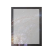 スパイラル銀河系Ngc 3627. ノートパッド (回転)