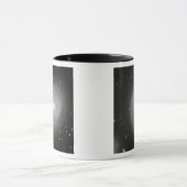 スパイラル銀河系NGC 4921 マグカップ (中央)