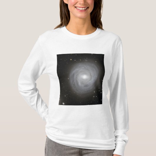 スパイラル銀河系NGC 4921 Tシャツ (正面)