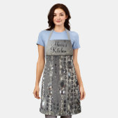 スパークリー光輝銀弦ビーズ エプロン (着用した状態)