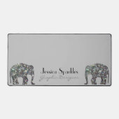 スパークリー銀モザイクエレファント名前をカスタムするグレー デスクマット (正面)