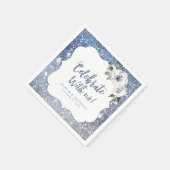 スパークルブルーのグリッターと花で一緒に祝いましょう スタンダードカクテルナプキン (角)