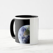 スピッツァーは打ち上げ直後に地球を出発 マグカップ (正面左)