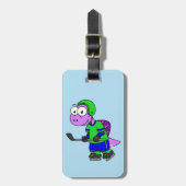 スピノサウルスのホッケー選手のイラストレーション。 ラゲッジタグ (正面縦)